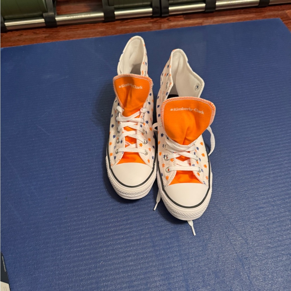 Unique Find - Never Worn Tags - Converse Men’s Size 10 Shoes - Kimberly Clark